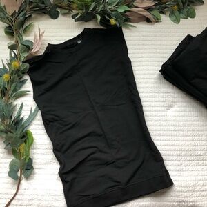 Victoria’s Secret sport cutout long top